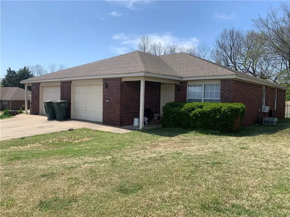 895-893 Erika Ave, Fayetteville, AR 72701
