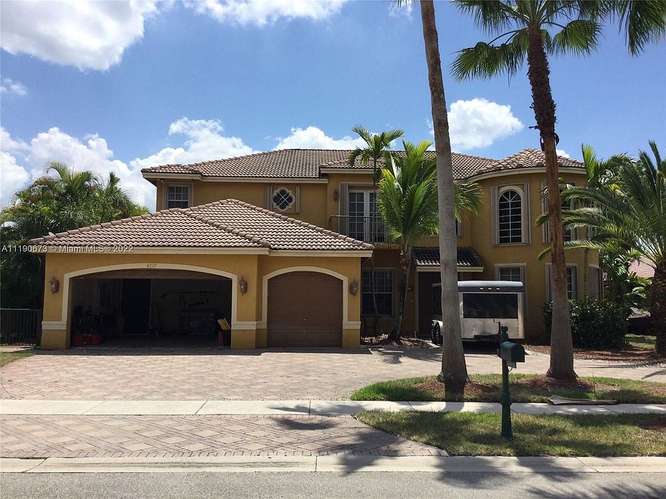 1st image of 4217 SW 186th Ave Unit 4217