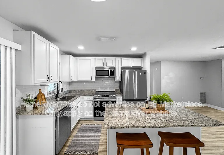 5325 Birch Ave — Photo 3