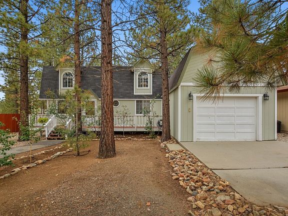3rd image of 1056 Pine Ln