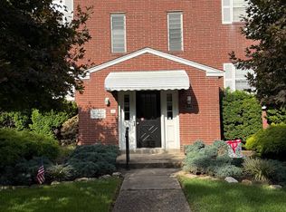 32 S Brookside Rd APT 1L, Springfield, PA 19064