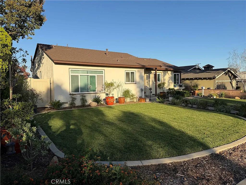 3 bed, 1169 sqft, $3,250 — Photo 3