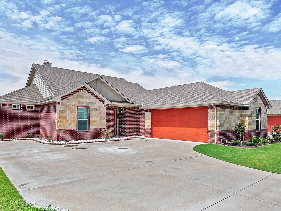 1st image of 106 King Arthur Ct
