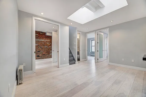 Rented by REAL New York | media 12