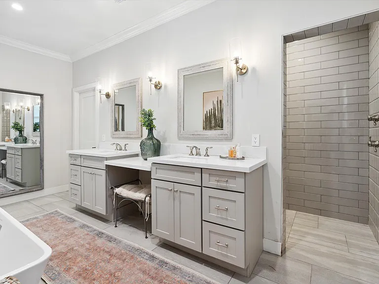 4301 E Calle Feliz — Photo 18