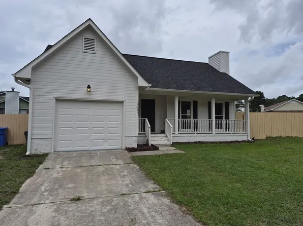 5641 Pepperbush Dr, Fayetteville, NC 28304