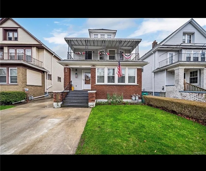 122 Stratford Rd #1
