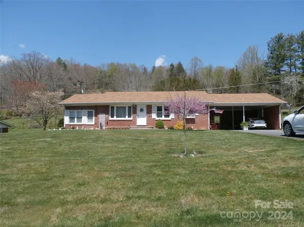 55 Cataberry Ln, Burnsville, NC 28714