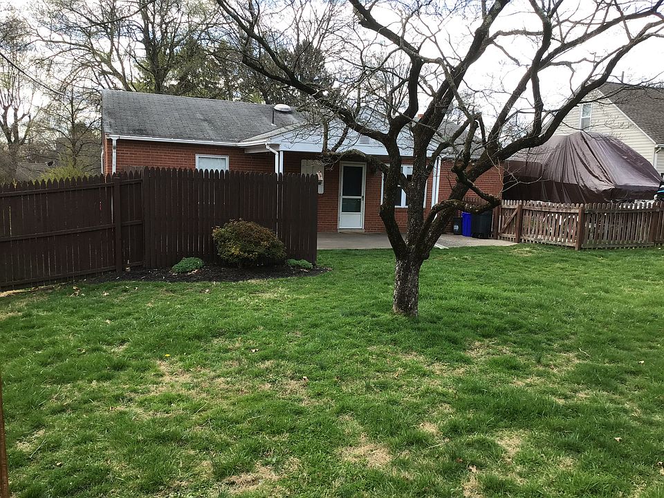 2nd image of 205 S 19th St
