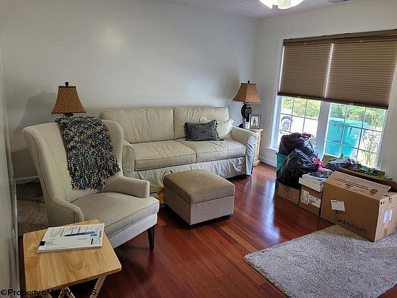 5th image of 423 Shearwood Forest Dr