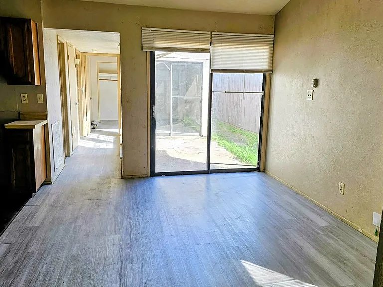7266 Pineberry Rd — Photo 5