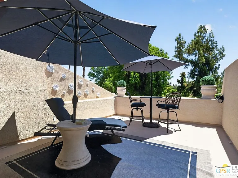 216 Kavenish Dr — Photo 22