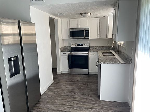 2nd image of 2712 E 17th St