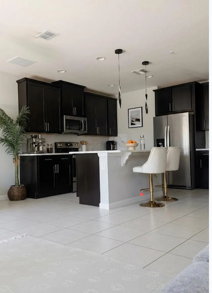 3 bed, 1559 sqft, $2,450 — Photo 1