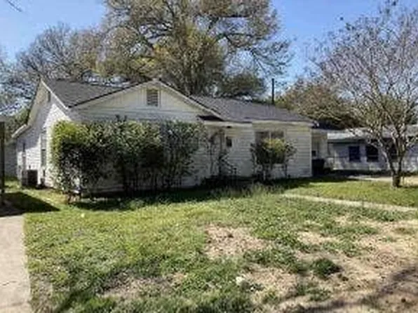 607 Marshall St, Rockdale, TX 76567