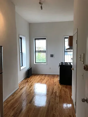 Rented by Flatiron Real Estate Advisors LLC | media 3