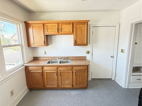 2nd image of 4857 E 84th St
