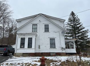 28 Meeting House Hl #R, Passumpsic, VT 05861