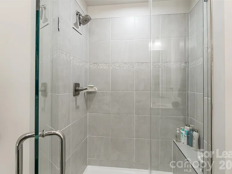 924 Broad River Ln — Photo 16