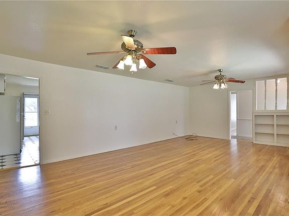 5th image of 666 En 20th St