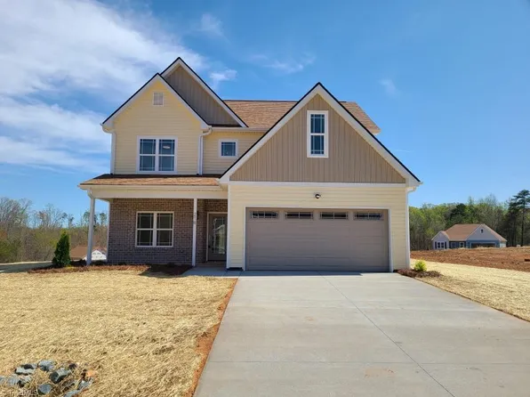 218 Timber Hill Ct, Rural Hall, NC 27045