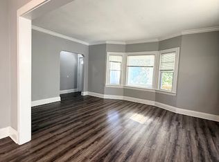 3260 W 88th St, Cleveland, OH
