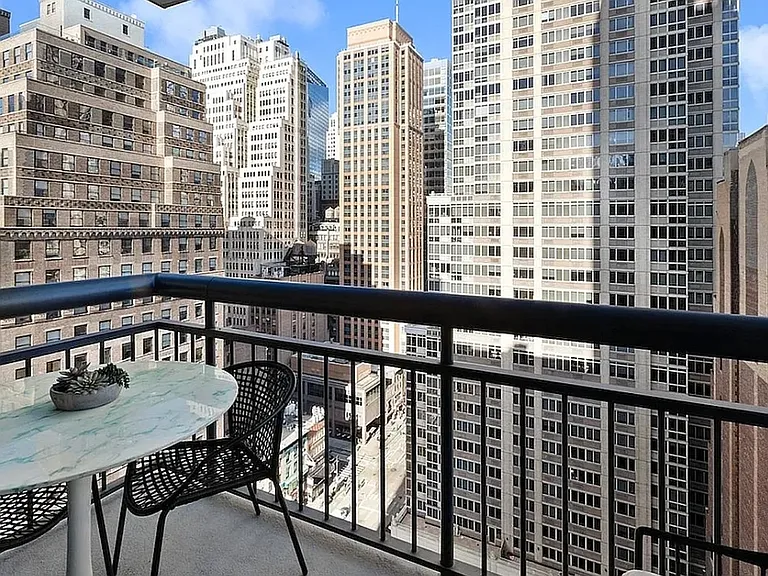 70 W 37th St #2011 — Photo 7