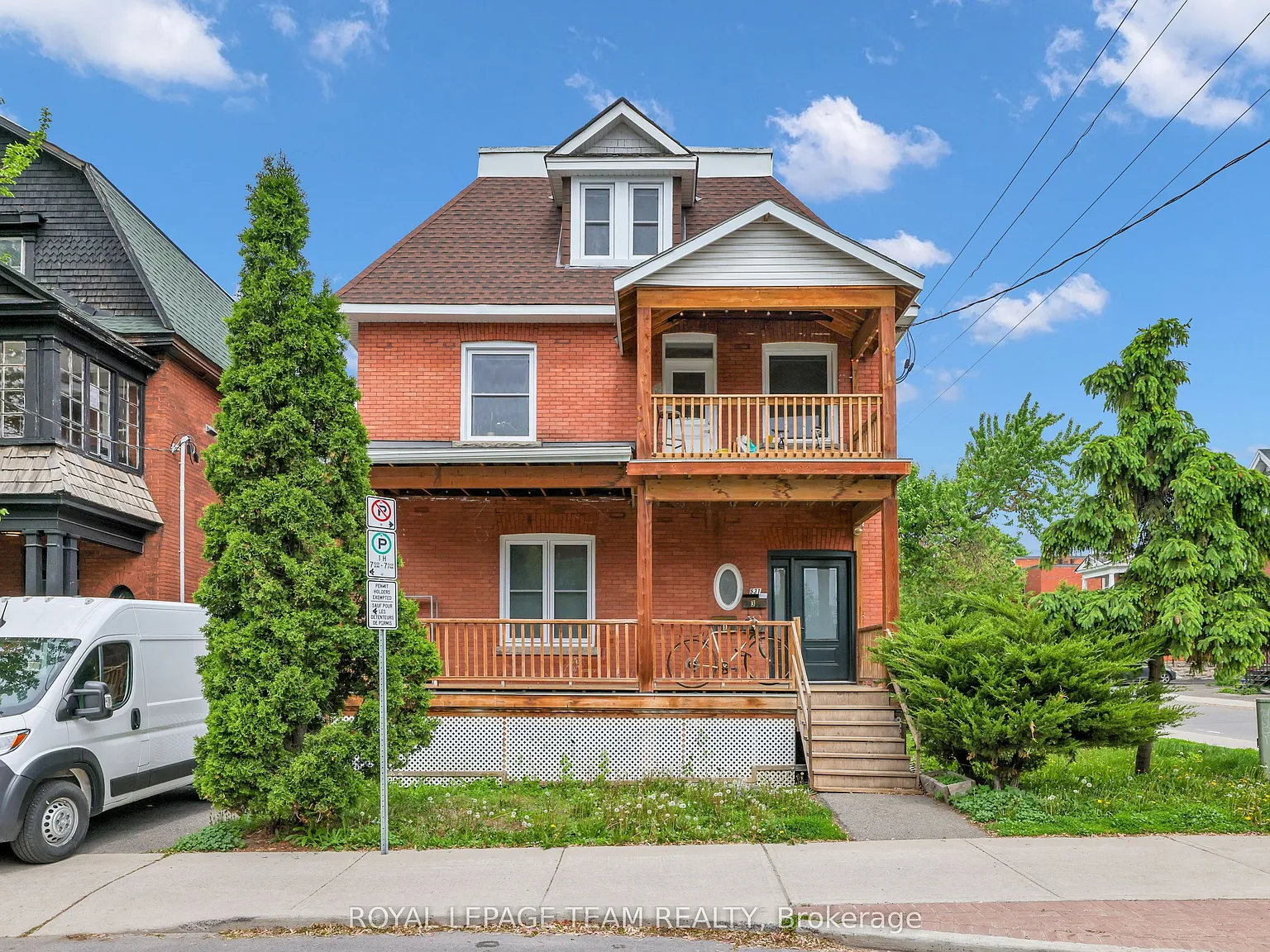 531 McLeod St — Photo 1