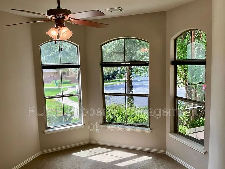 1932 Kempwood Loop — Photo 15