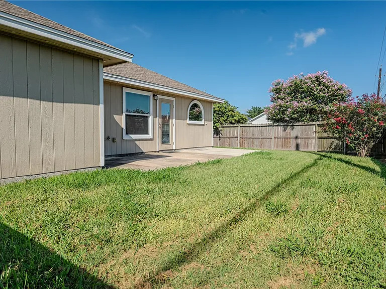 7433 Kolda Dr — Photo 33