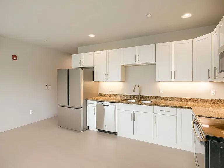 Pratej Apartments — Photo 19
