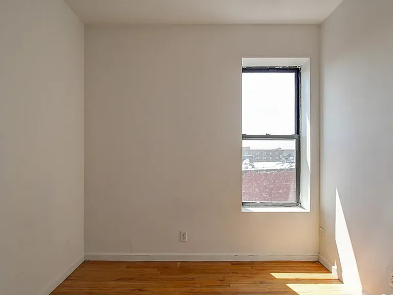 36 Cooper St #3C — Photo 3