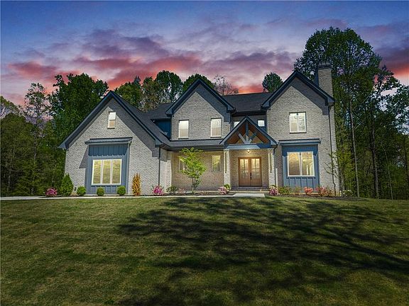 2nd image of 1136 Lexington Ridge Rd