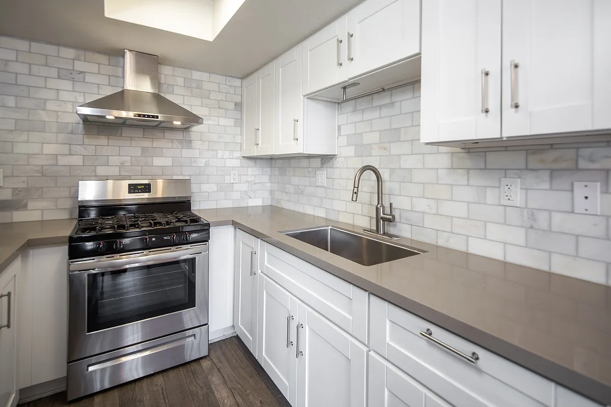 Building Photo - 725 Alturas Ln