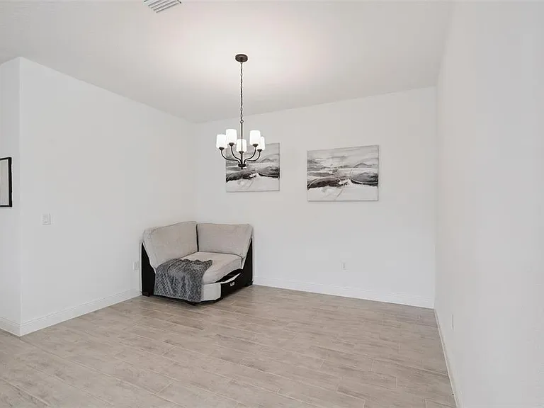 2025 Axel St — Photo 25