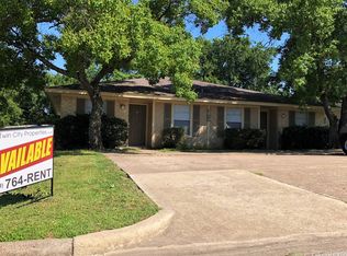 Convenient & Upgraded 2-Bedroom Duplex Prime Location!, Bryan, TX 77802