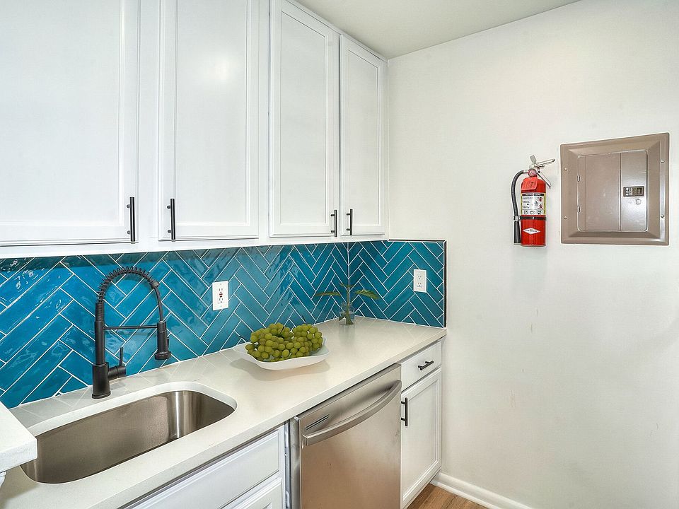 Kitchen-Renovated