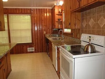 4100 Castlewood Rd — Photo 49