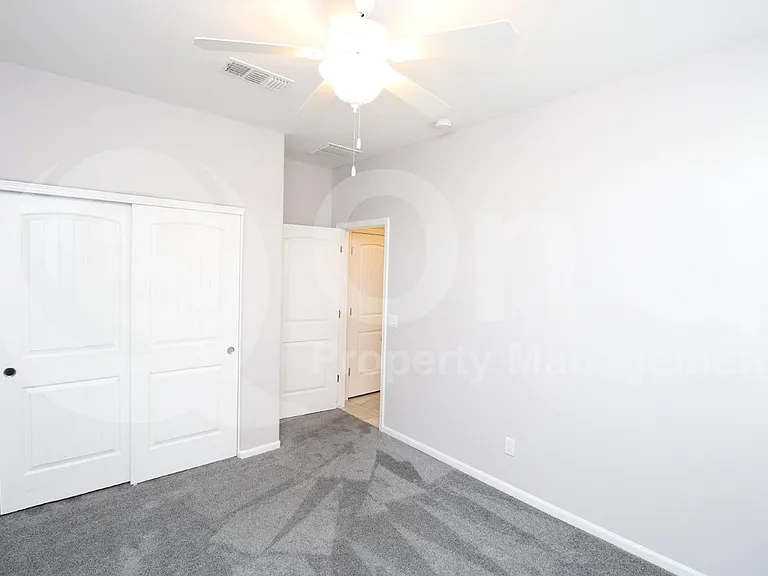 24750 W Huntington Dr — Photo 10