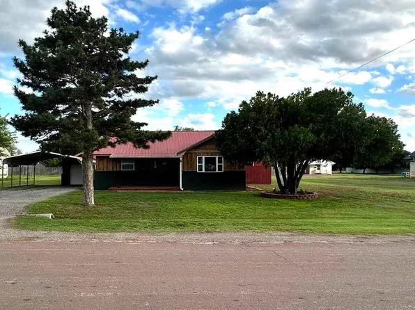 610 7th St, Snyder, OK 73566