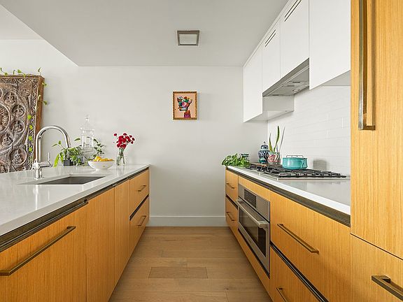 3rd image of 319 Schermerhorn St #14A
