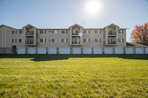 Ambercrest Apartments, Fox Run Apartments Photo 1