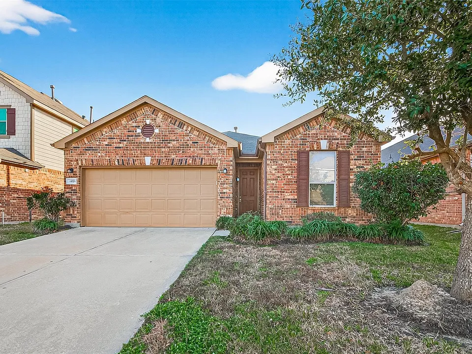 21015 Blackstone Villa Ln