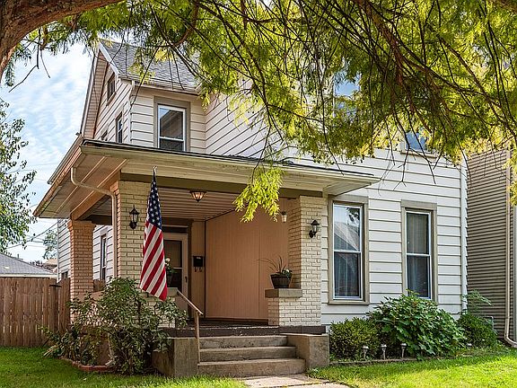 3rd image of 1134 Creighton Ave