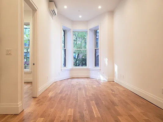 Rented by Oxford Property Group | media 35