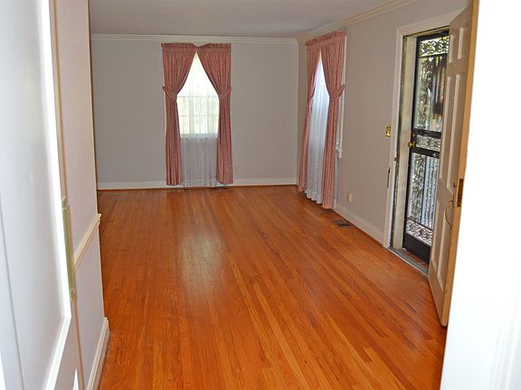 5th image of 1714 Merritt Dr
