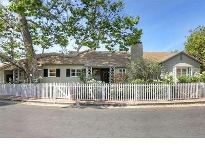 4227 Holly Knoll Dr, Los Angeles, CA, 90027