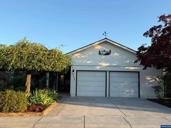 1958 Nut Tree Dr NW, Salem, OR 97304