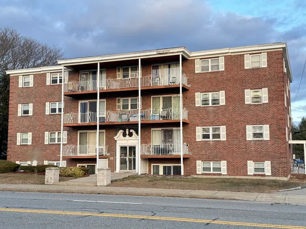 15 Main St APT 5, North Reading, MA 01864