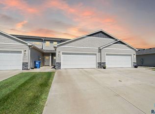 8133 E Tencate Pl, Sioux Falls, SD 57110